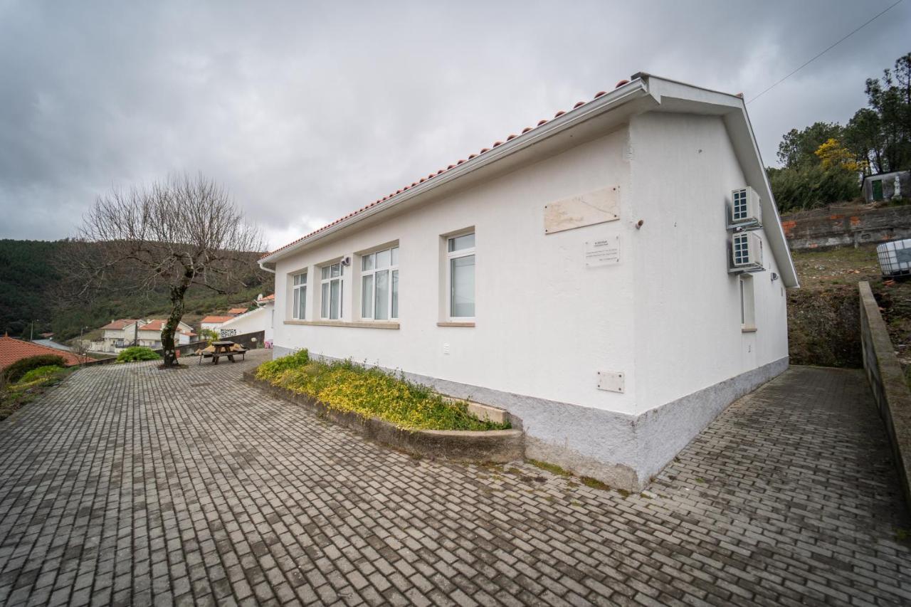 Willa Casas Da Escola - "A Escola" - Meas Pampilhosa da Serra Zewnętrze zdjęcie